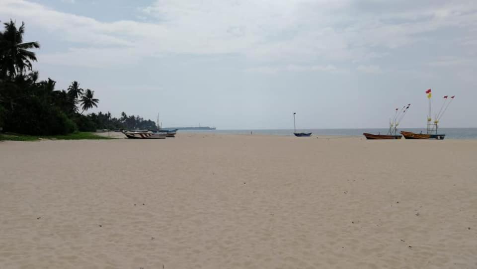 אמבלנגודה Sea Crest Beach Villa מראה חיצוני תמונה