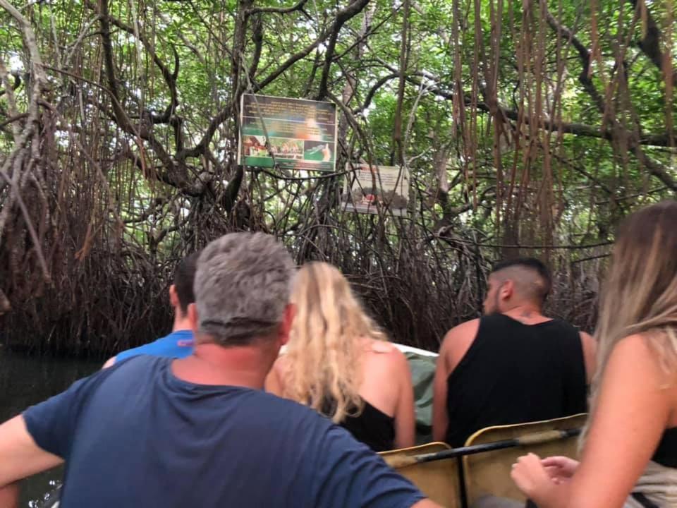אמבלנגודה Sea Crest Beach Villa מראה חיצוני תמונה