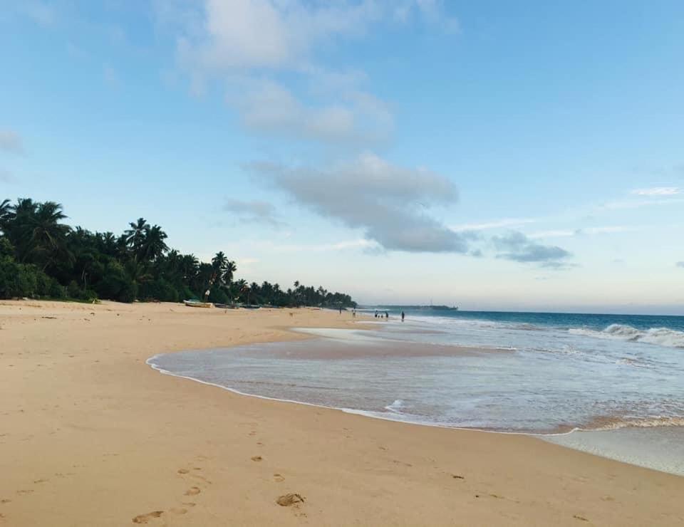 אמבלנגודה Sea Crest Beach Villa מראה חיצוני תמונה