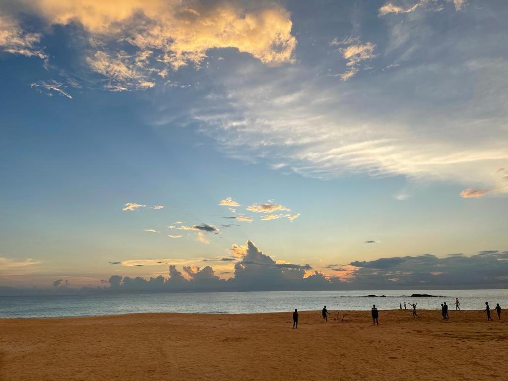 אמבלנגודה Sea Crest Beach Villa מראה חיצוני תמונה
